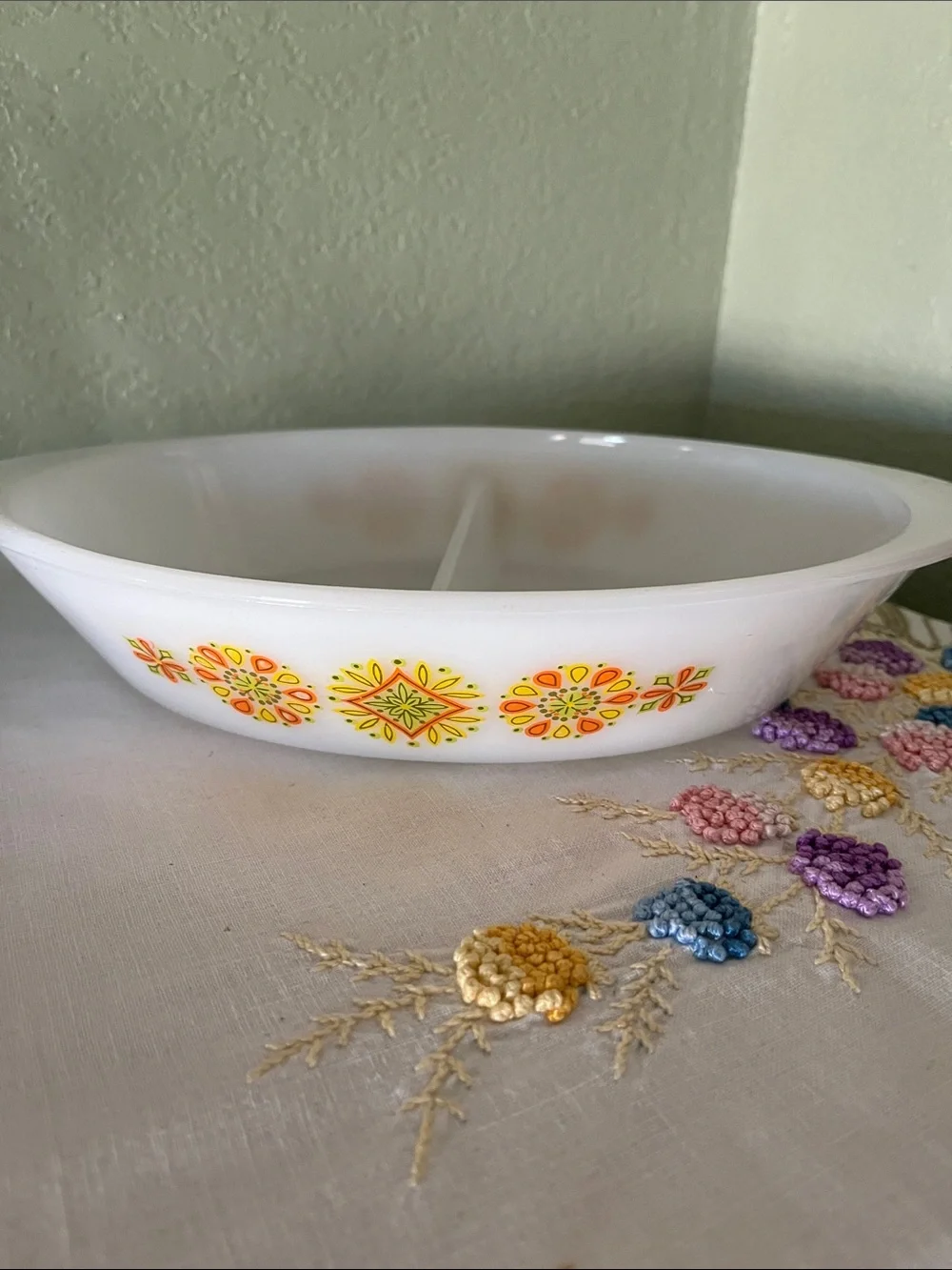 Vintage 1970s Glasbake Hellenic Casserole Dish – J-2352